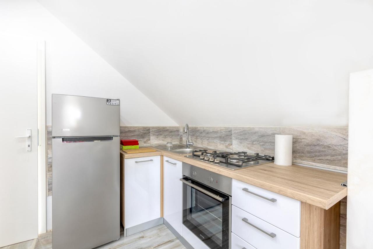Apartman Vedro Polje Gospic Bagian luar foto
