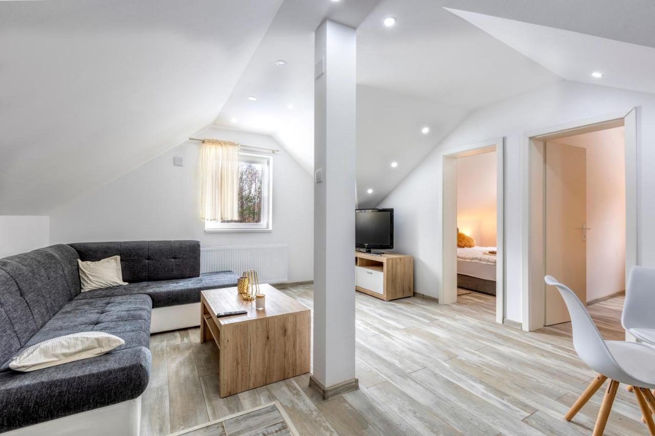 Apartman Vedro Polje Gospic Bagian luar foto