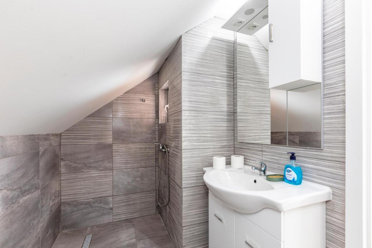 Apartman Vedro Polje Gospic Bagian luar foto
