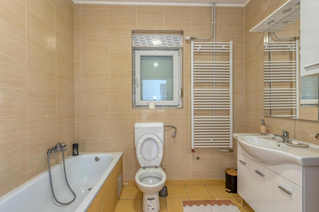 Apartman Vedro Polje Gospic Bagian luar foto