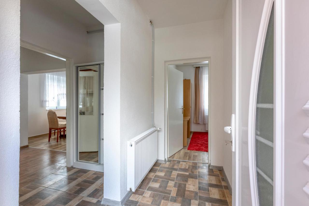 Apartman Vedro Polje Gospic Bagian luar foto
