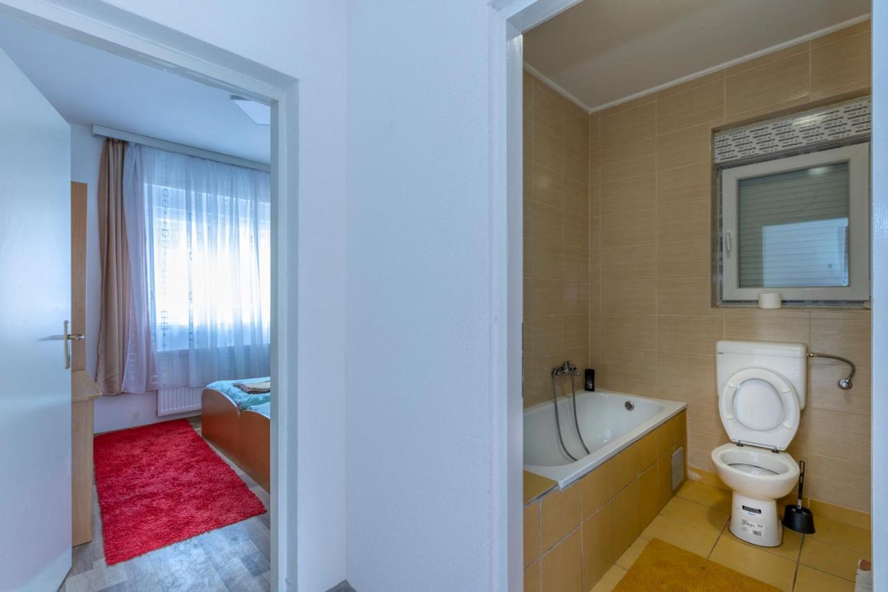 Apartman Vedro Polje Gospic Bagian luar foto